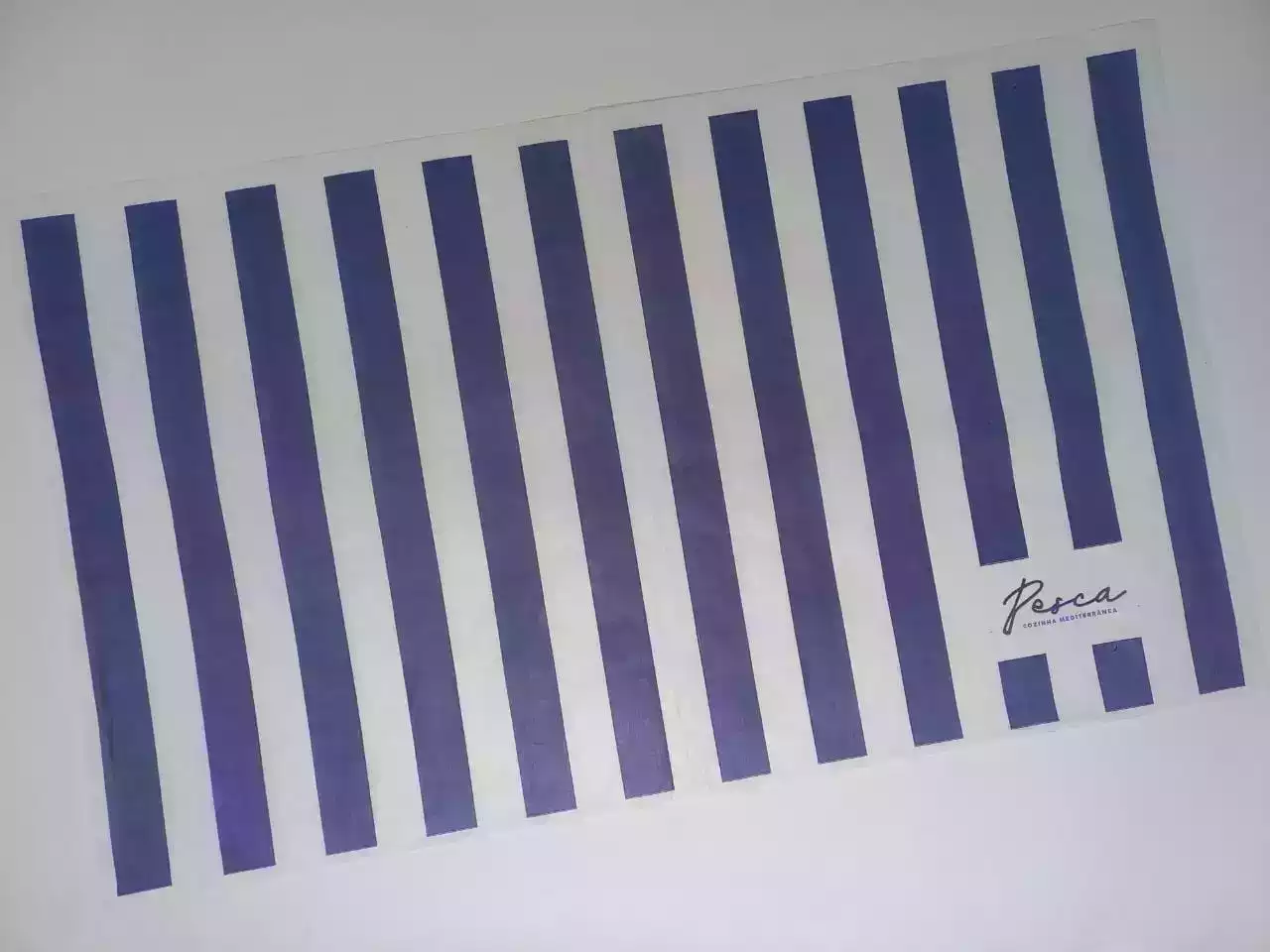 10.000 FUNDOS DE BANDEJA EM PAPEL MONOLÚCIDO 25GR PERSONALIZADO EM 2 CORES - MEDIDA 25X38